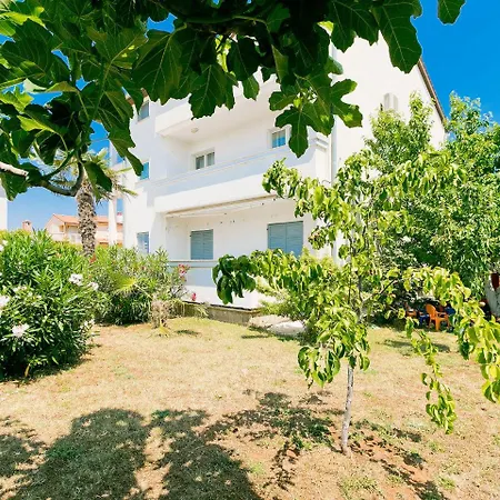 Apartment Noa Pula