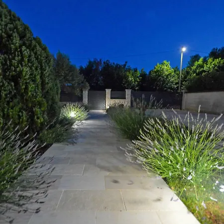 Noa Holiday home *